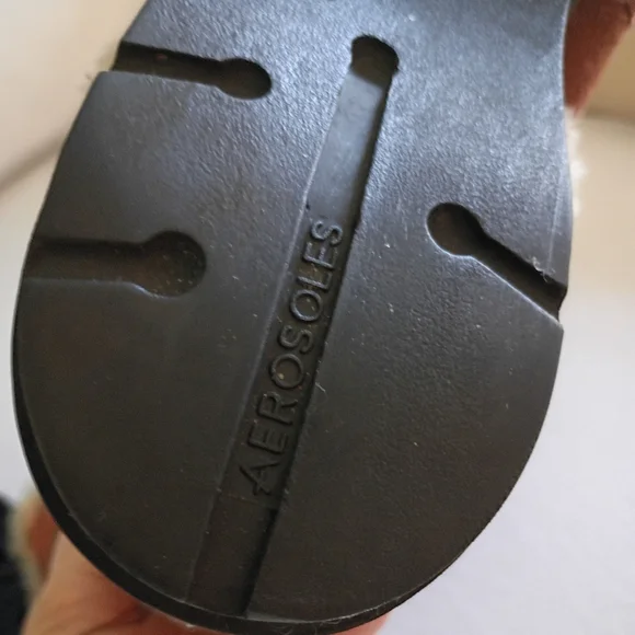 AEROSOLES Brown Faux-Suede Lace-Up Winter Boots with Cream Faux-Fur Trim - Picture 6 of 8